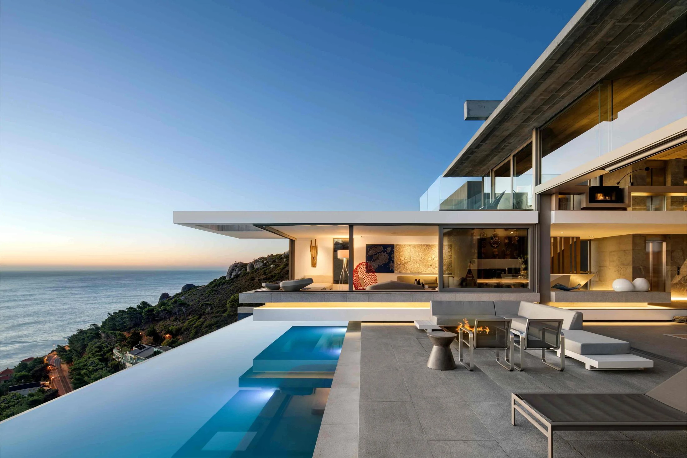Infinity dip pool villa